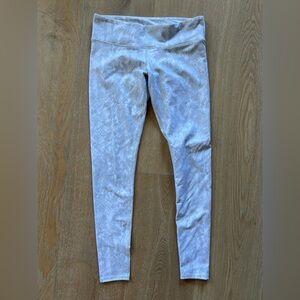 Alo leggings white snake skin print